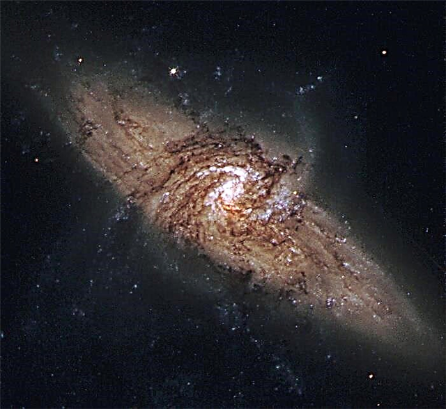 Dwudziesty Hubble: co najmniej tak dobry, jak każdy fotografik