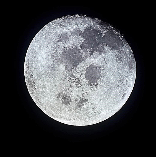 Imbrium ของ Moon's Mare ถูกกระทบโดย Impactor ขนาดของดาวเคราะห์