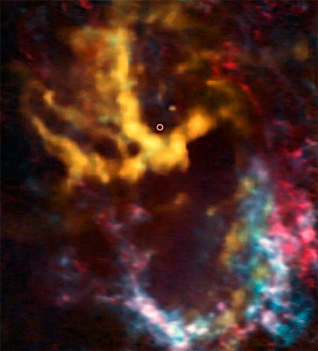 Gas y polvo vistos girando alrededor del agujero negro supermasivo de nuestra galaxia