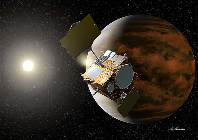 Japonijos kosminis laivas „Akatsuki“, kuris antrą kartą bandys patekti į Veneros orbitą 2015 m. Gruodžio mėn