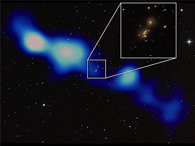LOFAR захватывает гигантскую галактику