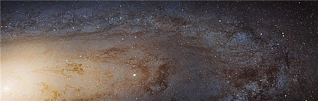 Galaxia Andromeda svieti v Nosehair-Closeup Glory