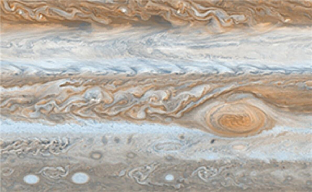 Las corrientes en chorro de Júpiter se desvían del curso