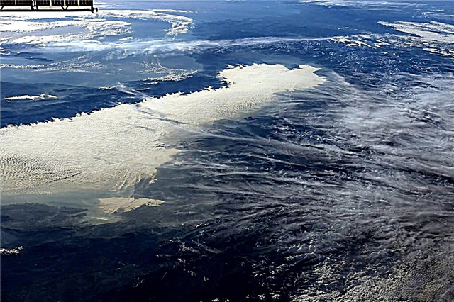 Our Beautiful Earth - Gelukkig Nieuwjaar Foto's en groeten van de ISS Crew