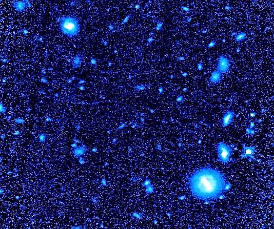 Nueva encuesta de Hubble apoya la materia fría y oscura en el universo temprano