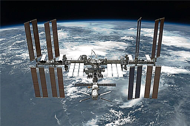 Los desechos satelitales obligan a la estación espacial a evadir la amenaza horas antes del riesgo de colisión