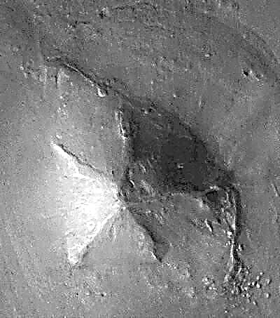 الأهرامات على المريخ