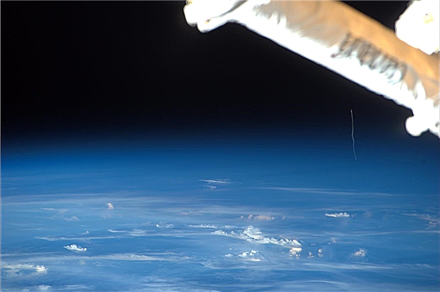Espetacular foto de lançamento do ATV Kepler capturada da ISS em órbita