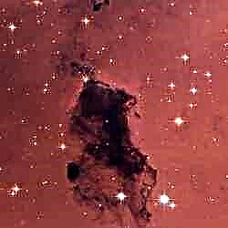 Csillagképző porfelhők, amelyeket Hubble képez