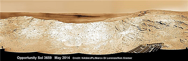 Gelegenheit mit Blick auf Ridge für spektakuläres Vista des riesigen Mars-Kraters und der bewohnbaren Zone voraus