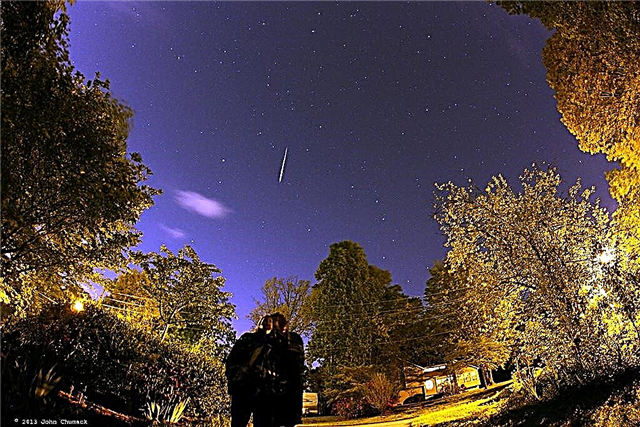 2015 m. „Lyrid Meteors“ piko rytoj vakare!