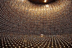Копаене за тъмна материя: Големият подземен детектор на ксенон (LUX)