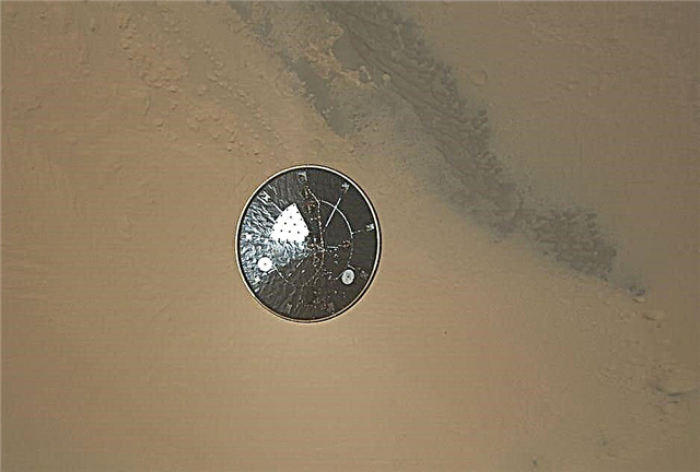 Іронічна наукова реальність: літаючі тарілки на Марс із Землі