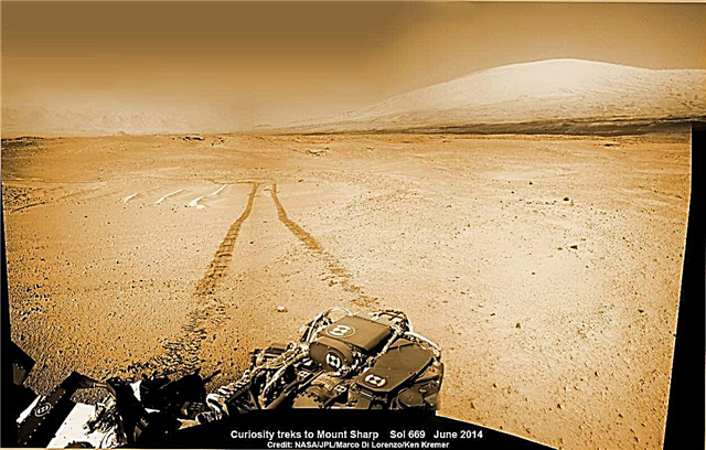 Curiosity viert twee jaar op Mars en nadert de basis van de bergbeklimmingsbestemming