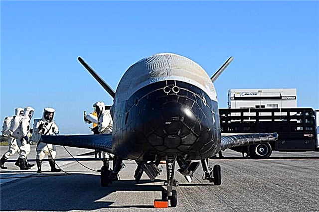 O avião espacial secreto X-37B da Força Aérea aterra após 718 dias em órbita