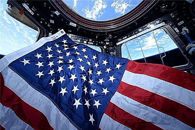 NASA a kosmická stanice Astronauti pozdravili Američany veteránů Tento den veteránů