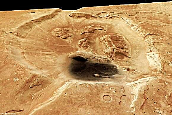 Ungewöhnlicher Krater in Mars 'Mamers Valles (Galerie)