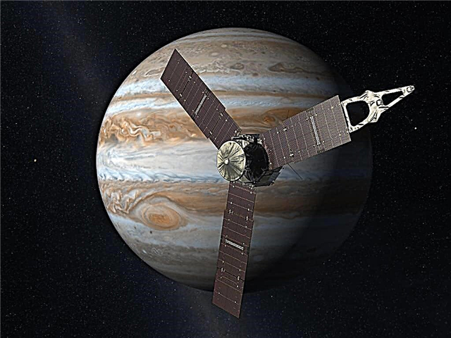 太陽電池式木星が爆破のためにケネディ宇宙センターにJUNOの土地をバインドしました