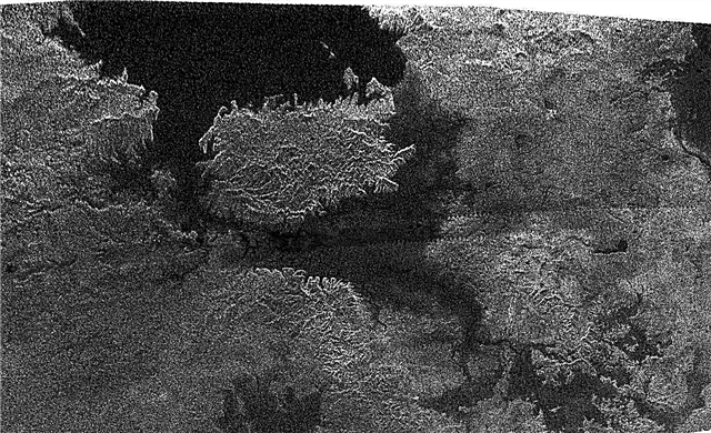 Ријетка киша на Титану; Једном сваке хиљаде година - свемирски магазин