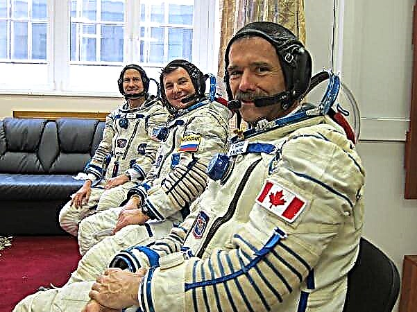 Nova tripulação chega à Estação Espacial