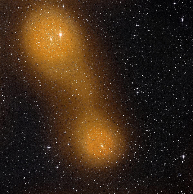 Pont de gaz chauds découvrant des clusters de galaxies connectés