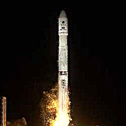 Sea Launch starter Americas-8 Satellite