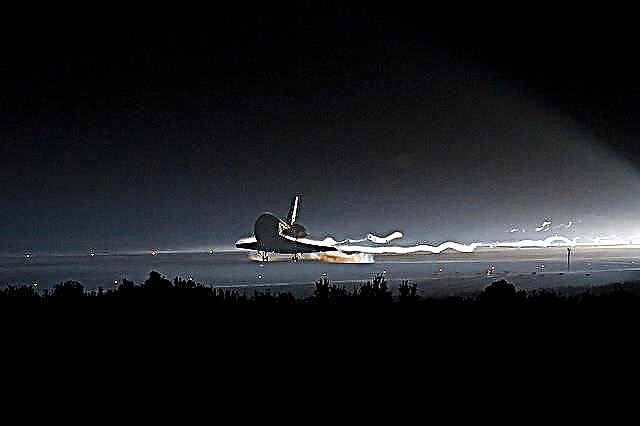 Space Shuttle Era afsluttes med Atlantis 'vellykkede landing