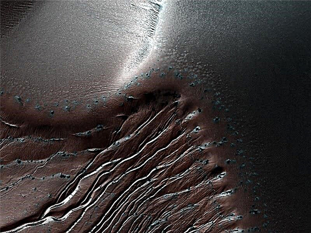 Naujausi „HiRISE“ (daugiau akių saldainių) vaizdai