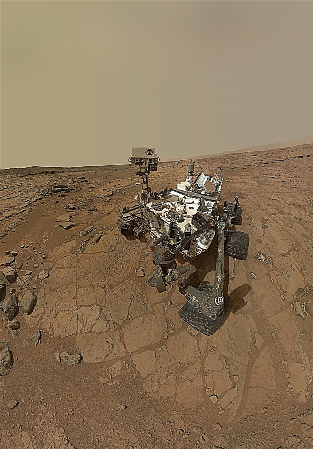 Akį traukianti interaktyvi panorama iš „Curiosity Rover“