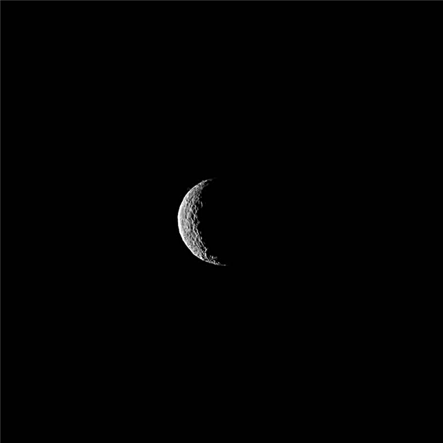 Szukając Ceres: Śladami nowego wspaniałego świata do 2015 roku