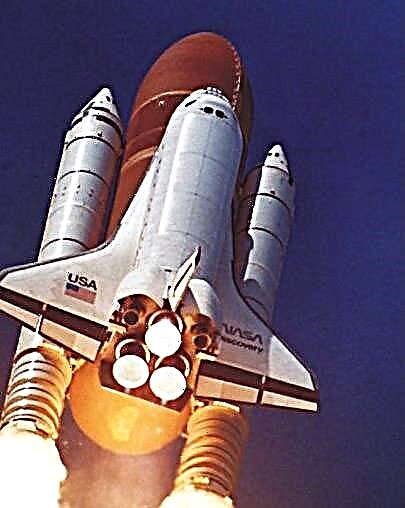 Célébrez le 24e anniversaire de Hubble en volant à travers les piliers et les sommets de la nébuleuse de la tête de singe