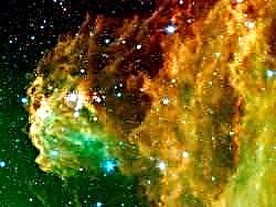 Spitzer näitab Orionis kooruvaid noori tähti