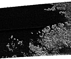 المشهد الساحلي على تيتان