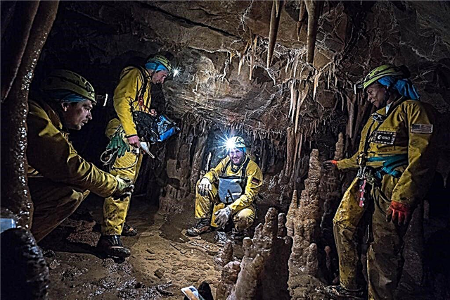 Astronauten verkennen grotten op aarde en leren de vaardigheden die ze nodig hebben voor de maan en Mars