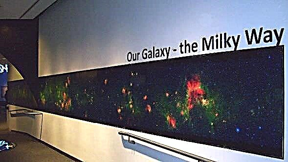 Hanki iso kuva Linnunradasta Adler Planetariumissa
