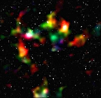 Hubble confirma aceleração cósmica com lentes fracas