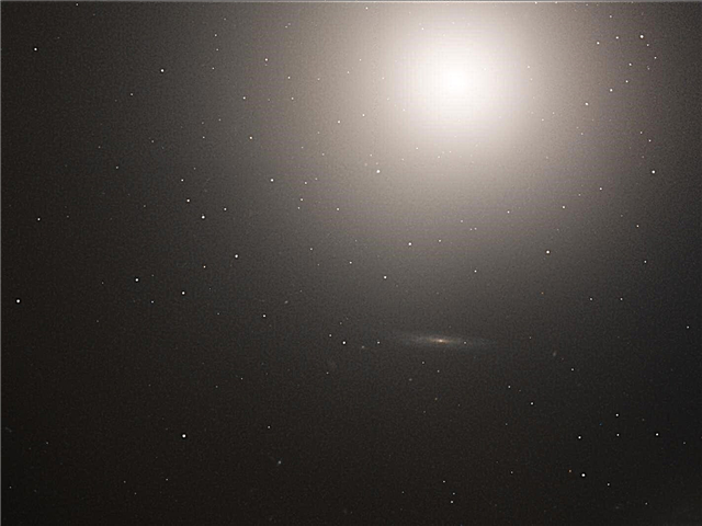 Messier 89 - a galáxia espiral NGC 4552