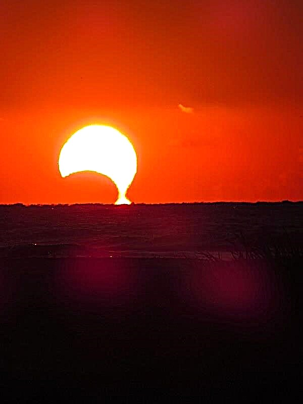 Imagens de eclipse solar híbrido de todo o mundo, 3 de novembro de 2013
