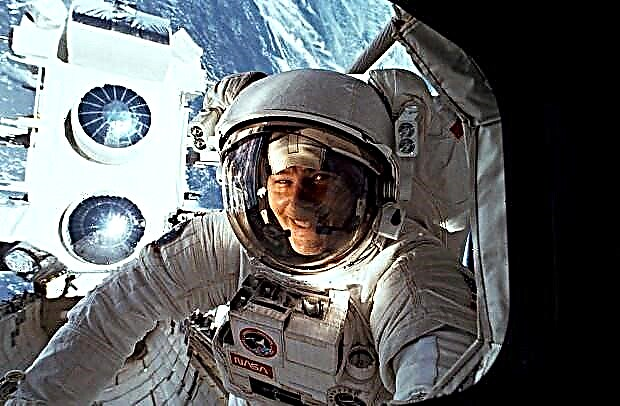Ερωτήσεις και απαντήσεις με τον αστροναύτη Jerry Ross, Frequent Space Flyer