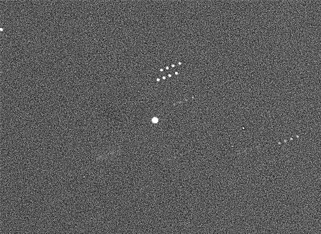 Asteroid 2012 QG42 Zoom oleh Earth Malam Ini - Tonton Langsung!