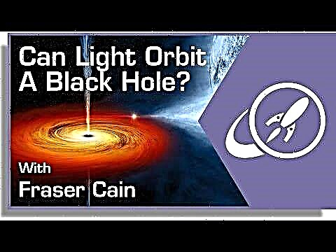 La lumière peut-elle orbiter un trou noir?