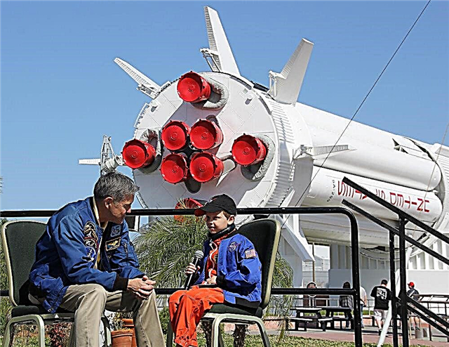 6-vuotias 'oikea juttu' -poika tavoittaa tähdet vetoomuksella ja astronauteilla säästääkseen NASA-rahoitusta