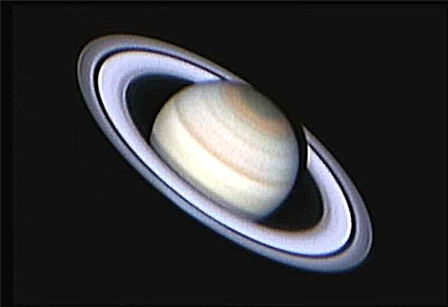Jak najít Saturn na obloze tento víkend