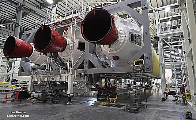 Montering fullført på kraftig Delta IV Rocket Boosting Maiden Orion Capsule Test Flight