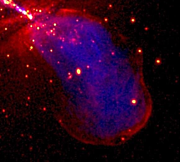 Nowy obraz galaktycznej fali uderzeniowej napędzanej odrzutowcem to Shocker