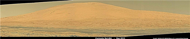 Laimīgu 2014. gada Jaunā gada dienu no Marsa - ziņkārība svin 500 spolus, kas spiegošanas virzienā novirza uz strauju kalna galapunktu