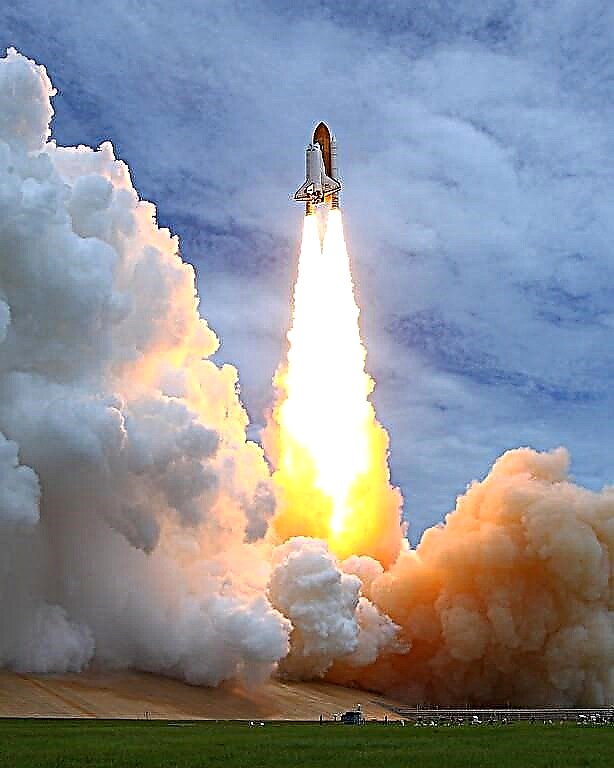 Shuttle Atlantis vliegt naar Space One Laatste keer: fotoalbum