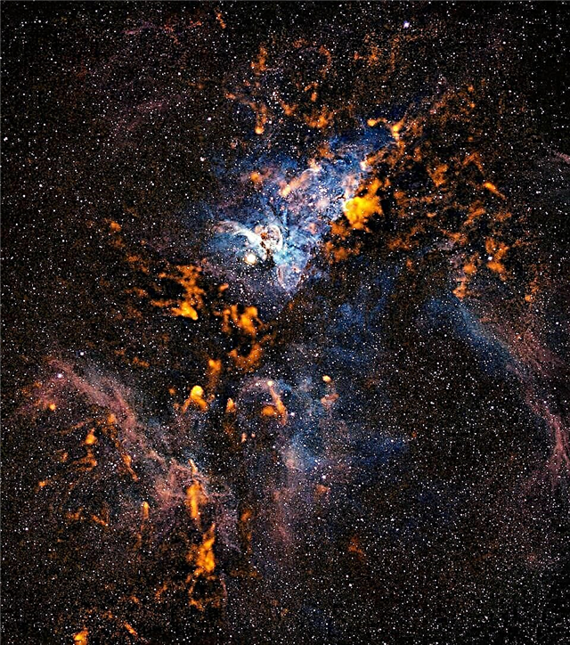 カリーナ星雲の涼しい雲の道