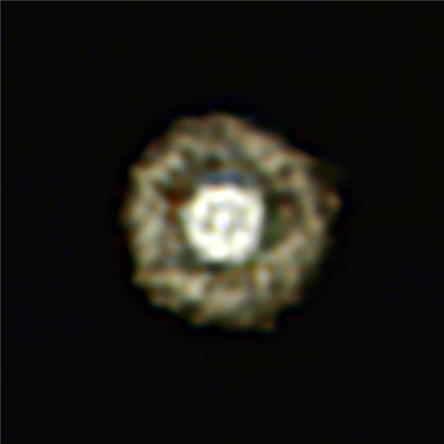 صني سايد أب: صورة جديدة لسديم البيض المقلي تكشف عن نجم نادر أصفر ضخم