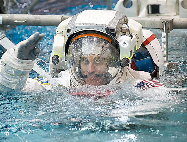 El ex Navy SEAL sobrevivió a la 'Semana del Infierno' en ruta al espacio